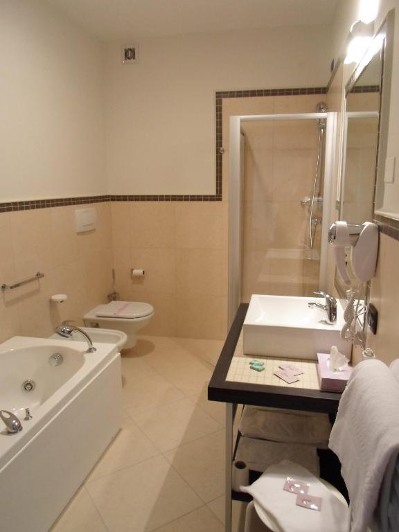 Hotel Le Macine Vittorio Veneto Room photo